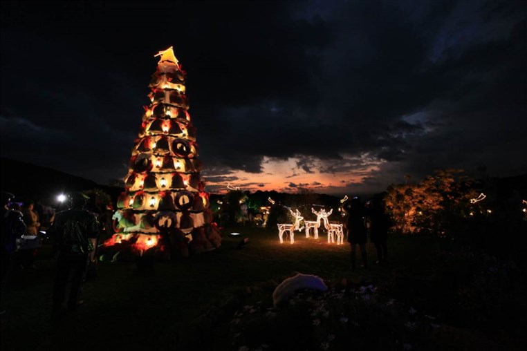 Arnaoon Christmas Village